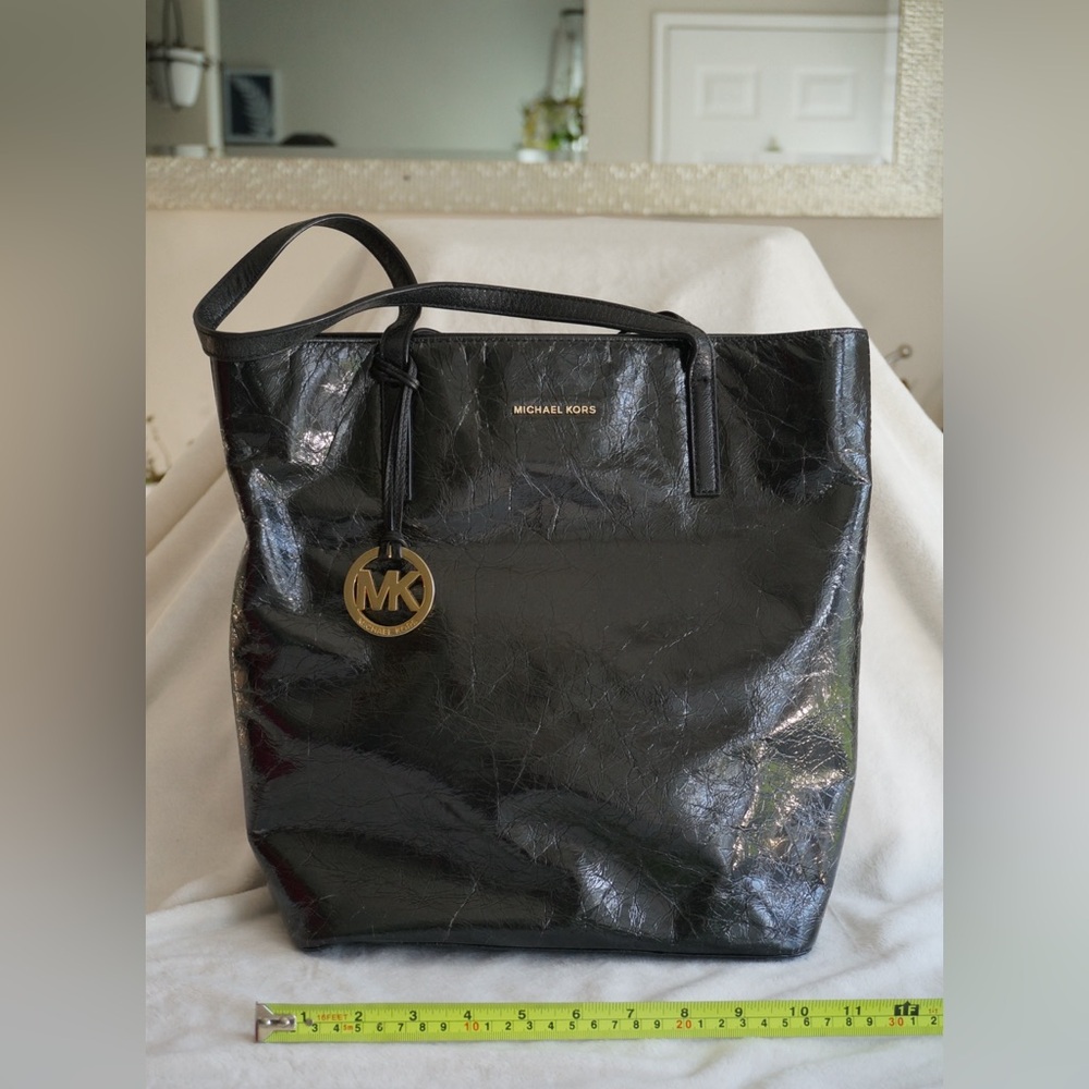 Michael Kors Black Tote in Crackled Leather